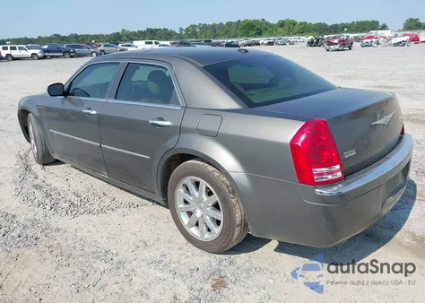 2010 Chrysler 300C Hemi z USA, uszkodzony, nr VIN 2C3CA6CT0AH145074